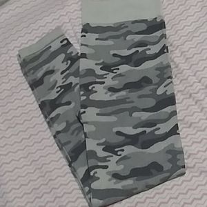 Sporty cute Army leggings